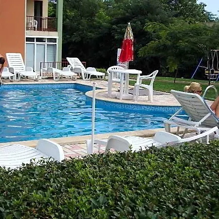 Seapark Homes Neshkov Hotel 3*
